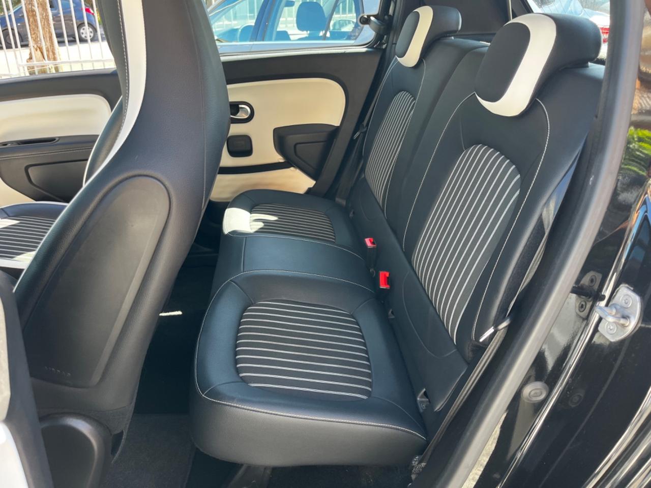Renault Twingo 2020 57.000KM 1.0 BENZ