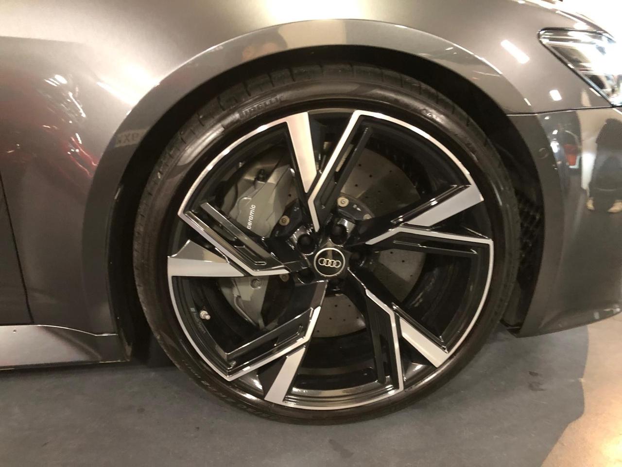 Audi RS6 RS 6 Avant 4.0 TFSI V8 quattro tiptronic