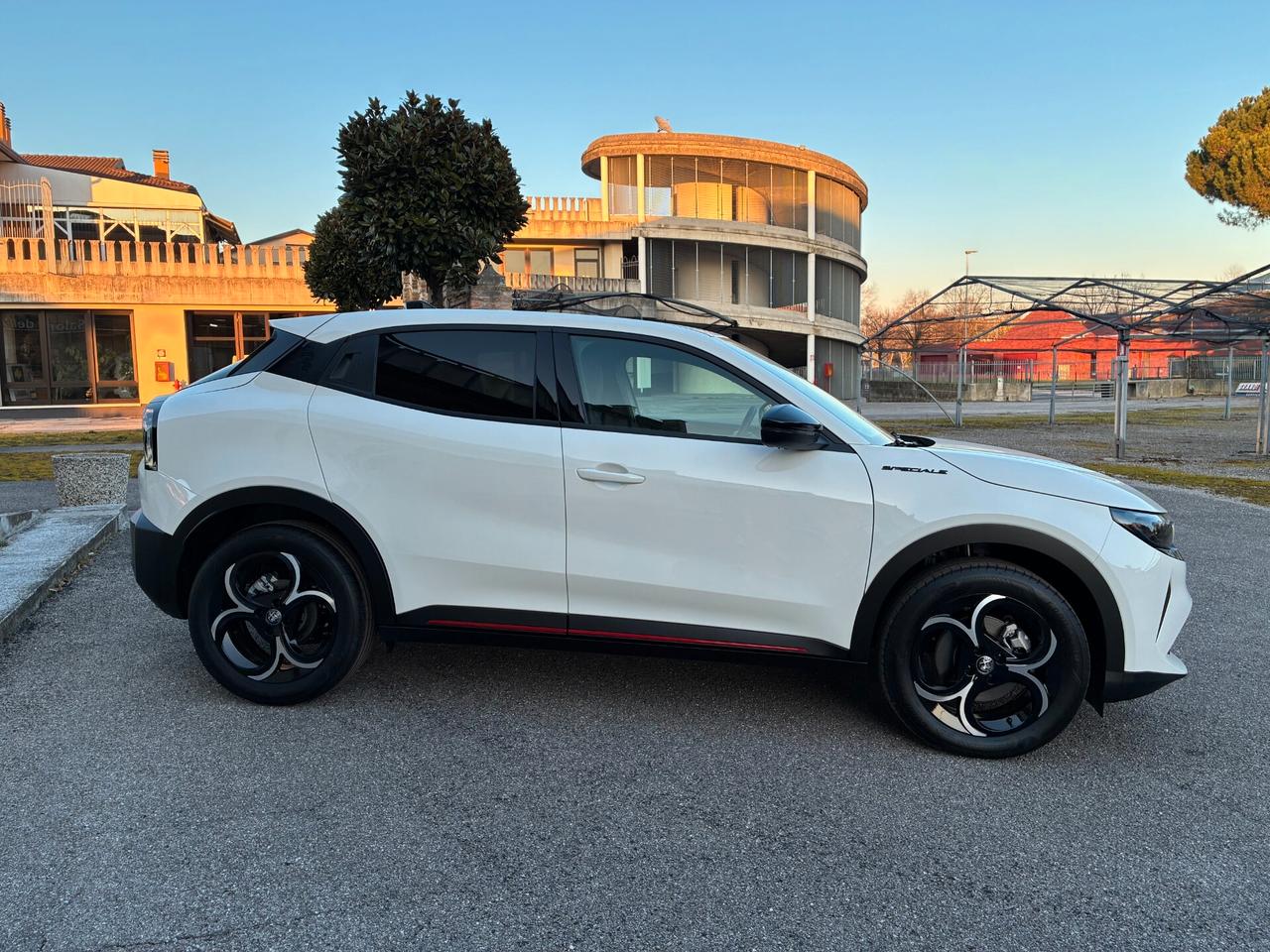 Alfa Romeo Junior 1.2 145 CV Hybrid eDCT6 Speciale