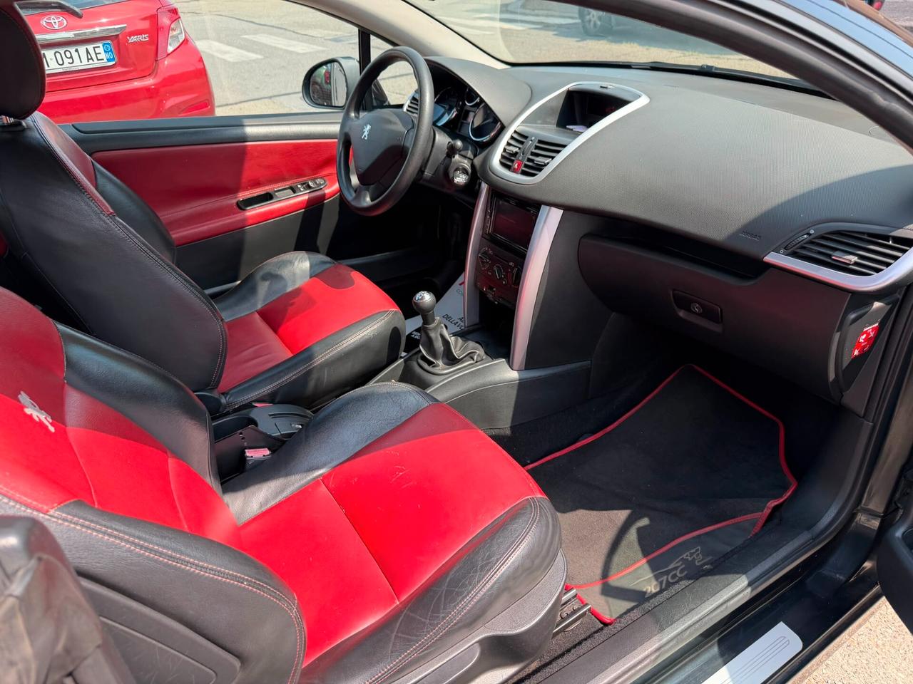 Peugeot 207 1.6 VTi 120CV CC Roland Garros