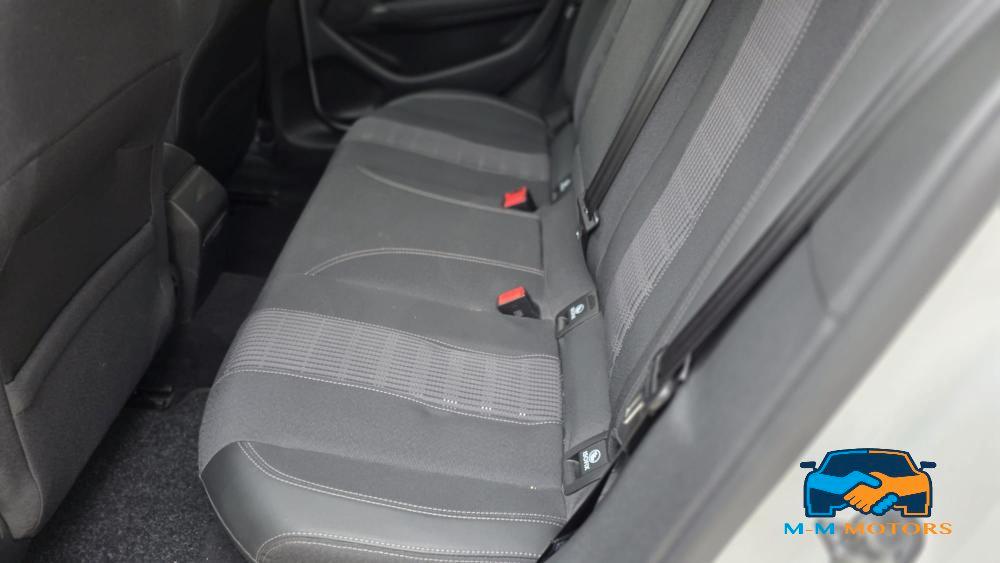 Peugeot 308 5 Porte 308 5p 1.5 bluehdi Gt Line s&s 130cv