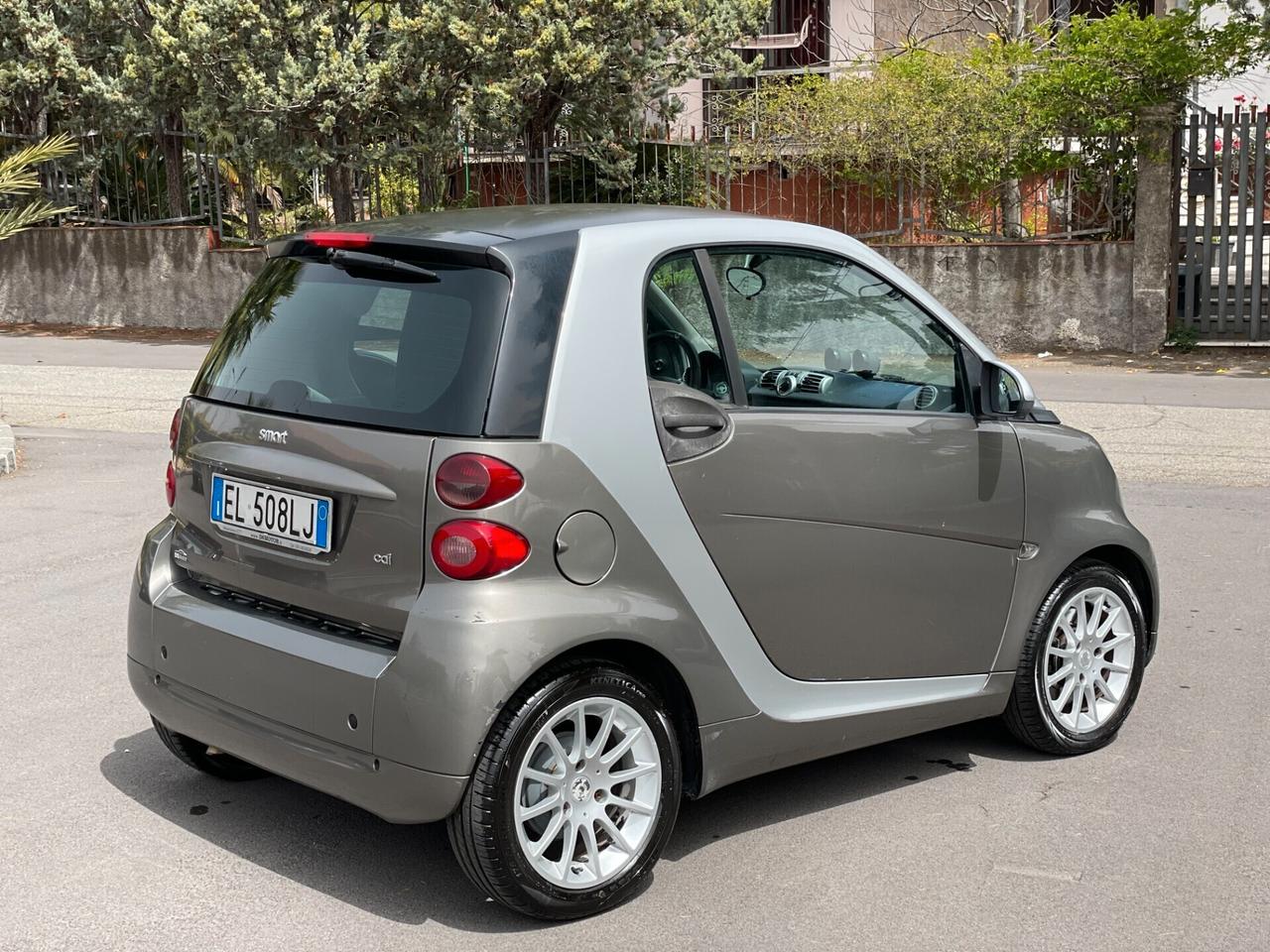 Smart ForTwo 800 40 kW coupé passion cdi