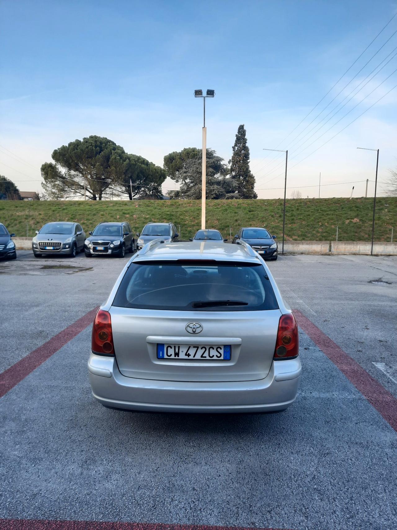 Toyota Avensis 1.8 GPL 16V Station Wagon