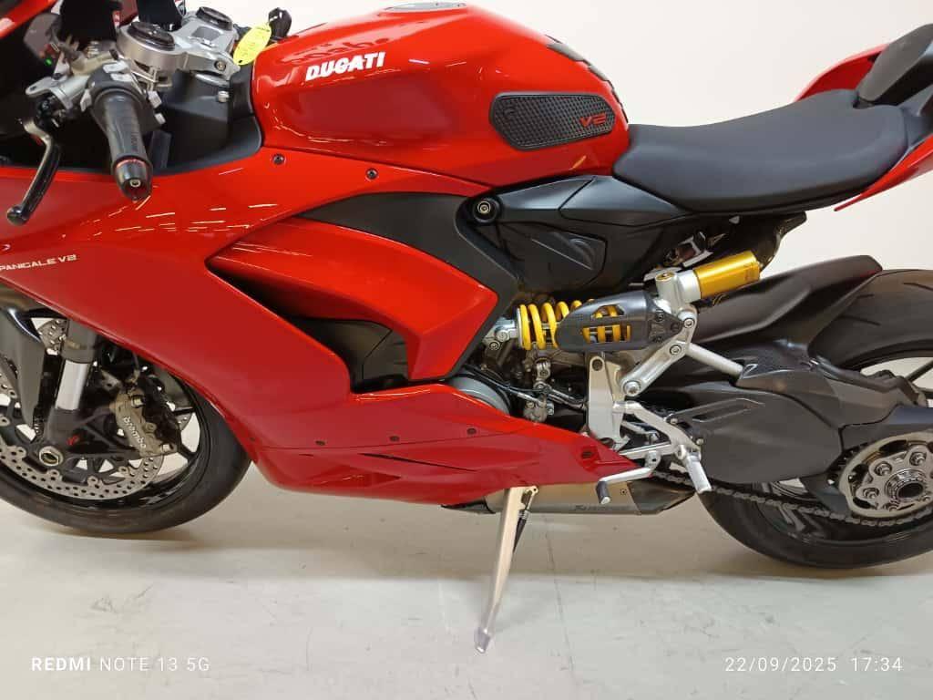 DUCATI Panigale V2 955 Red