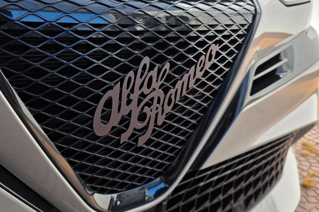 Alfa Romeo Junior 1.2 145 CV Hybrid eDCT6