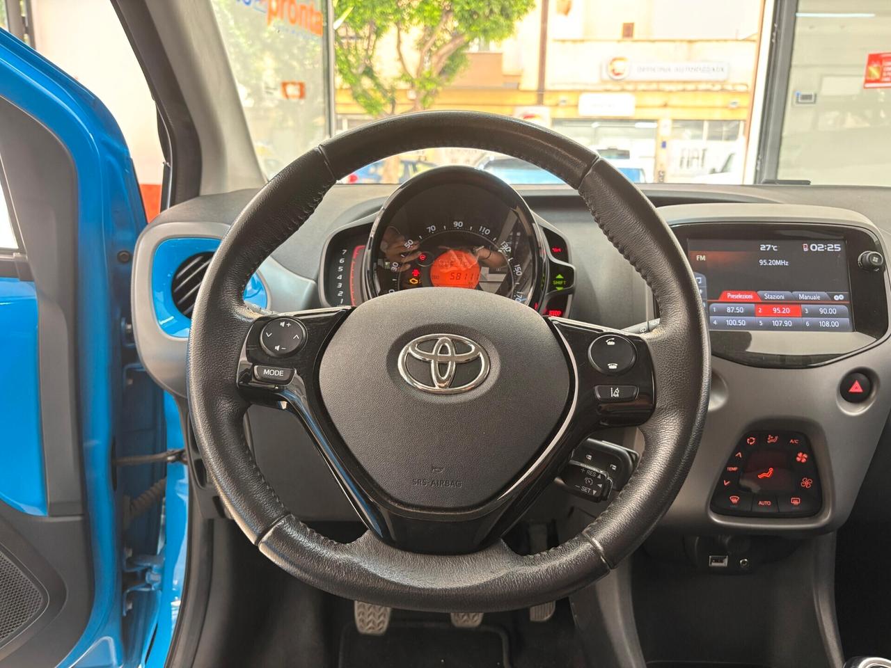 TOYOTA Aygo Connect 1.0 VVT-i 72 CV x-wave