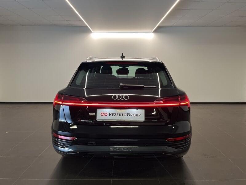 Audi Q8 e-tron Q8 Audi Q8 55 e-tron quattro 300,00 kW