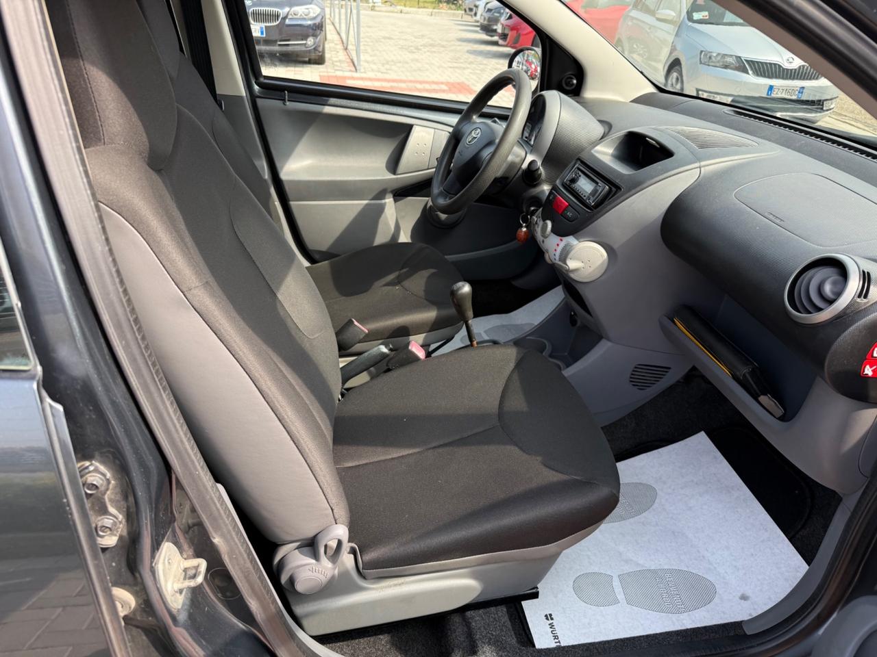 Toyota Aygo 1.0 12V VVT-i 5 porte NEOPATENTATI