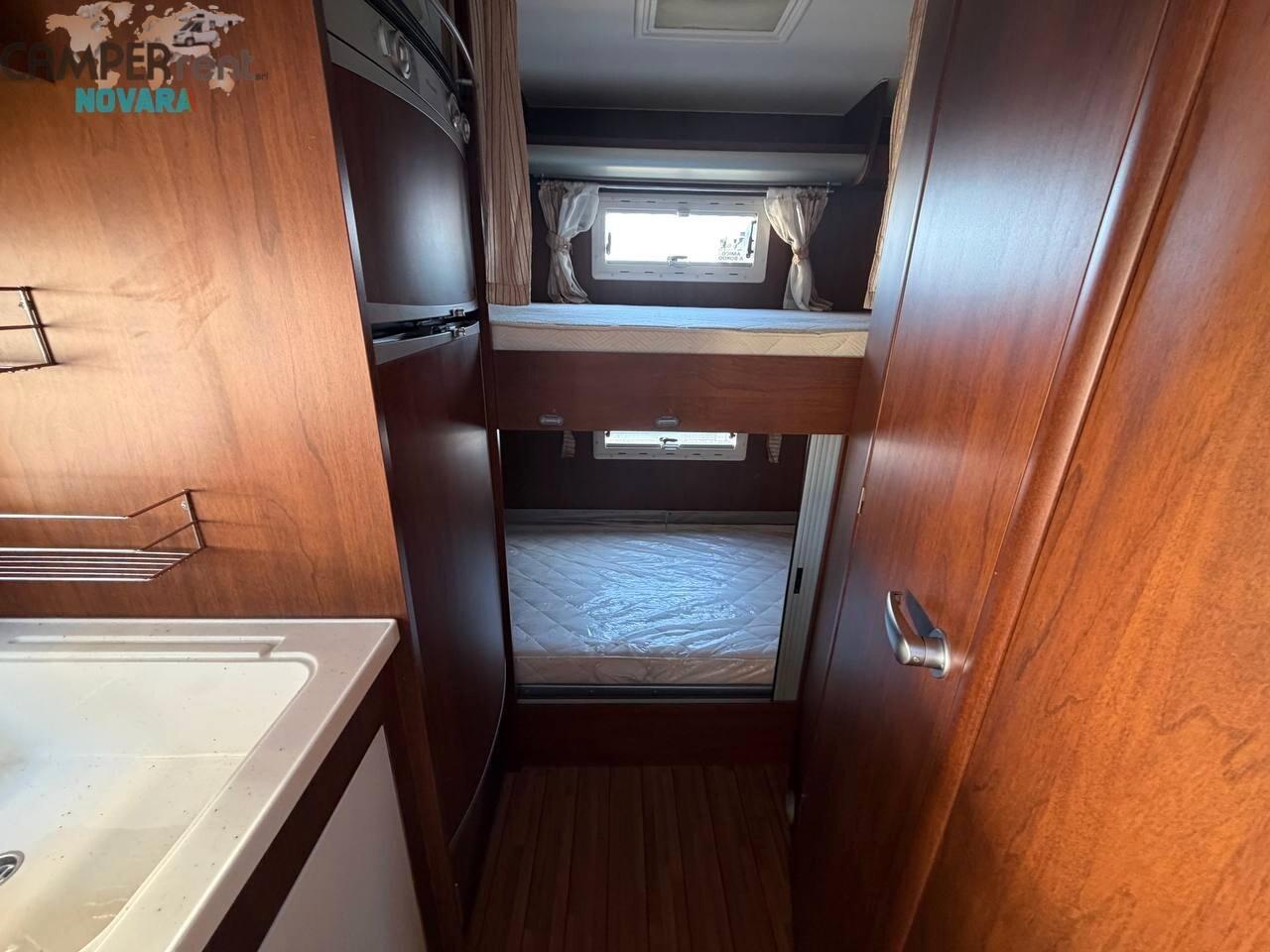 Elnagh PRINCE 47 - MANSARDATO LETTI MAXI IN CODA