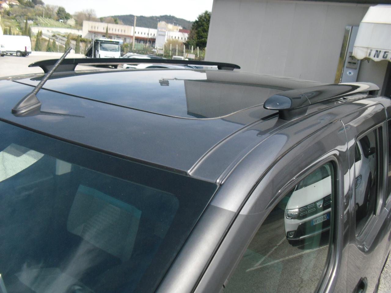 Citroen Berlingo BlueHDi 100 M Shine, full opt, ottime condizioni!!