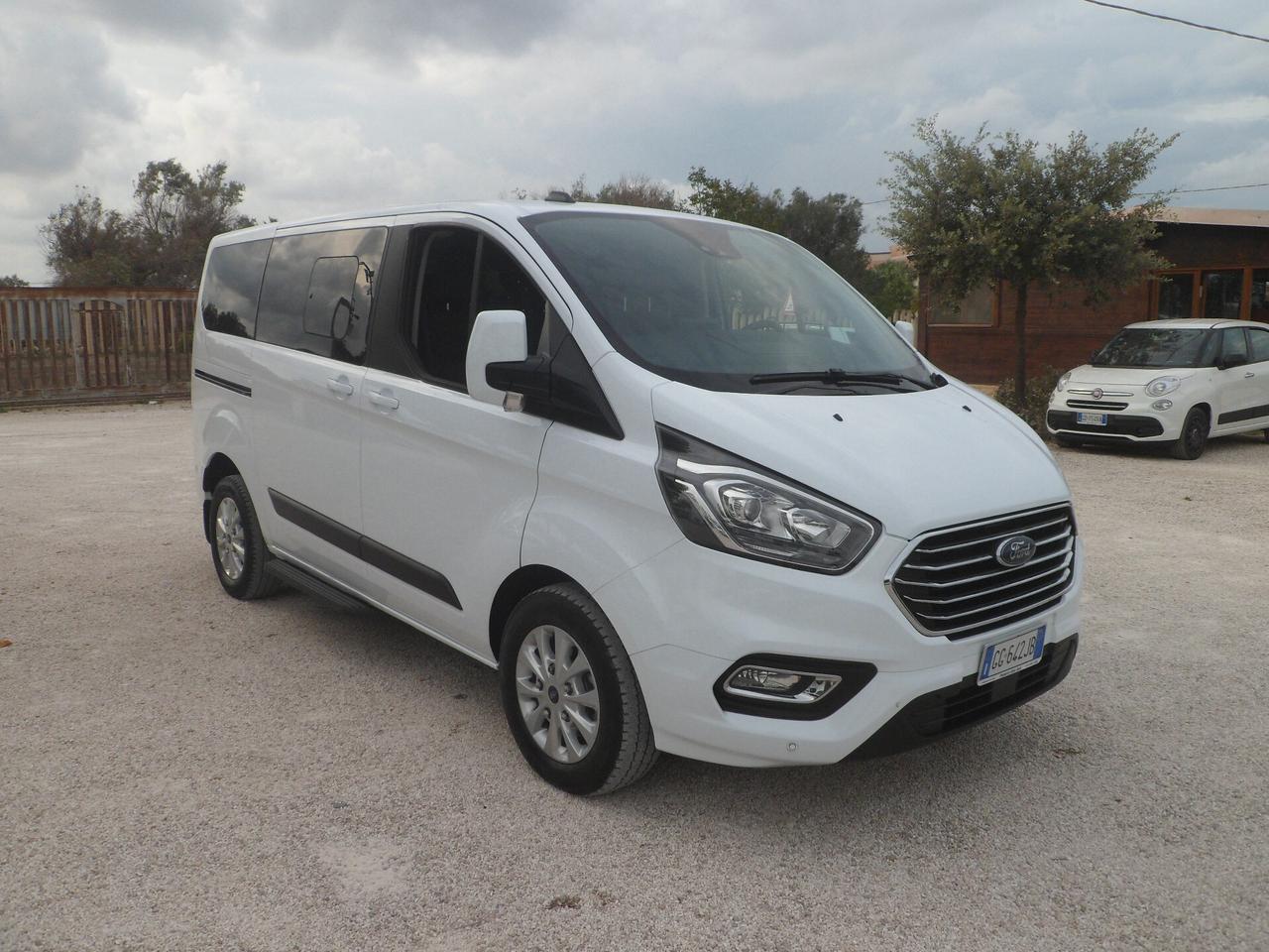 Ford Transit Custom 9 posti