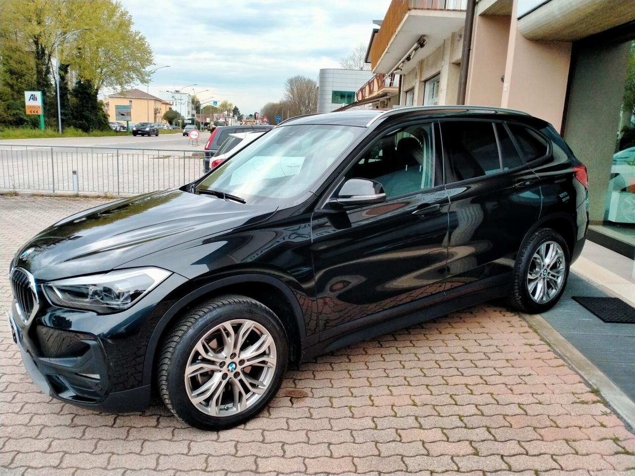 BMW X1 SDRIVE 18D SPORT STEPTR. LEGA 18 / VOLANTE MSPORT