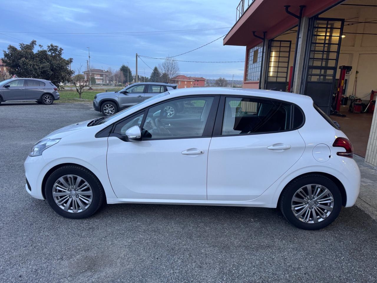 Peugeot 208 1.2 82 5 porte Active