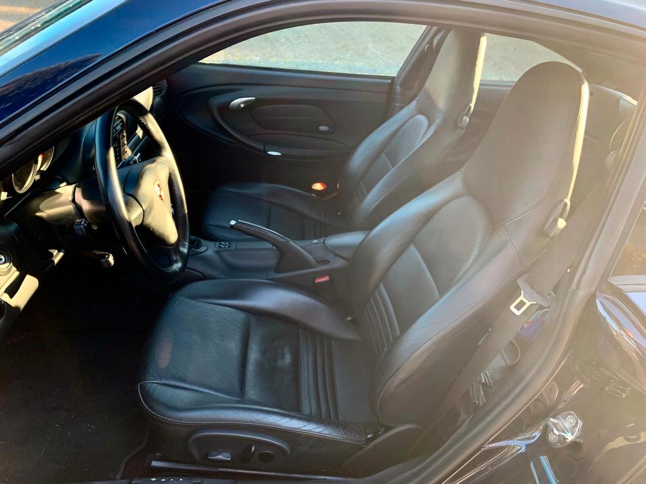 Porsche 911 Carrera 4S cat Coupé