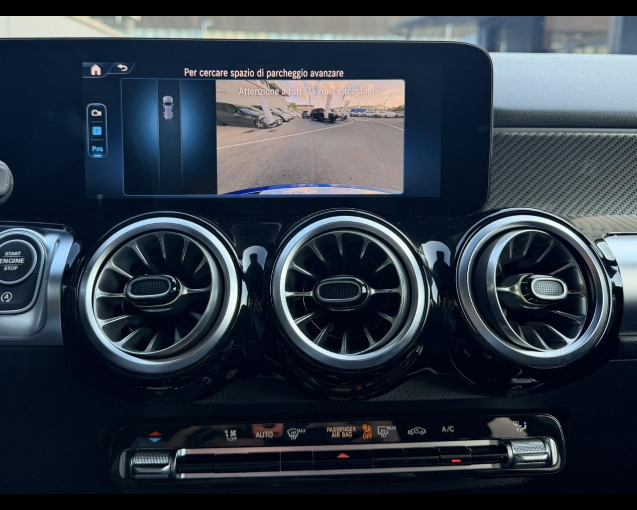 Mercedes-Benz GLB (X247) - GLB 200 d Automatic AMG Line Premium