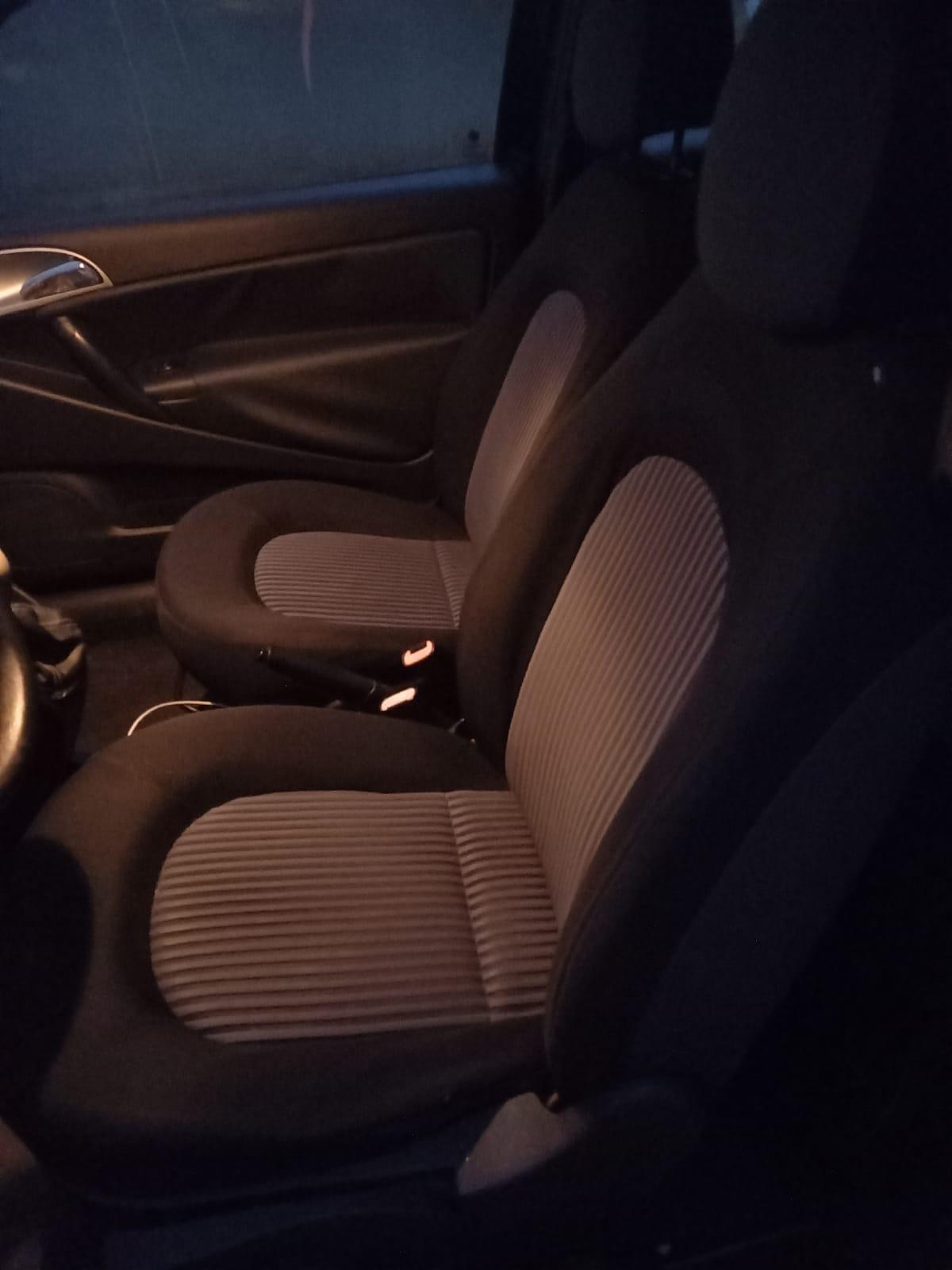 Lancia Ypsilon 1.3 MJT 75 CV Platino