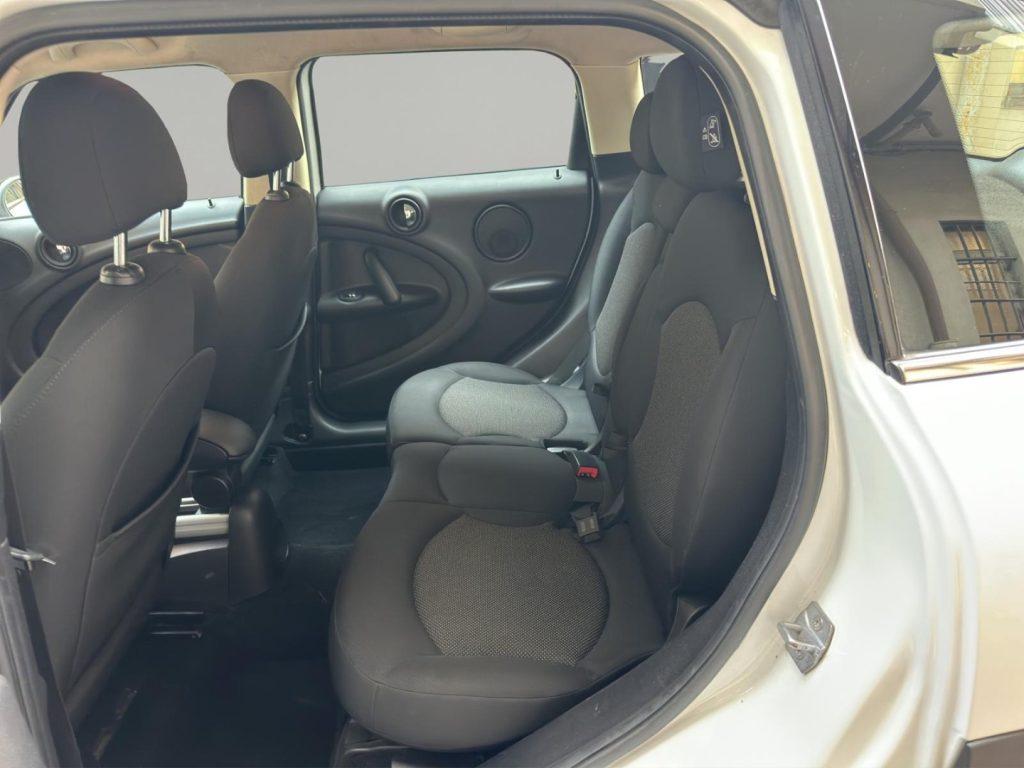 MINI Mini Countrym.(R60) Mini 1.6 Cooper D Coun...