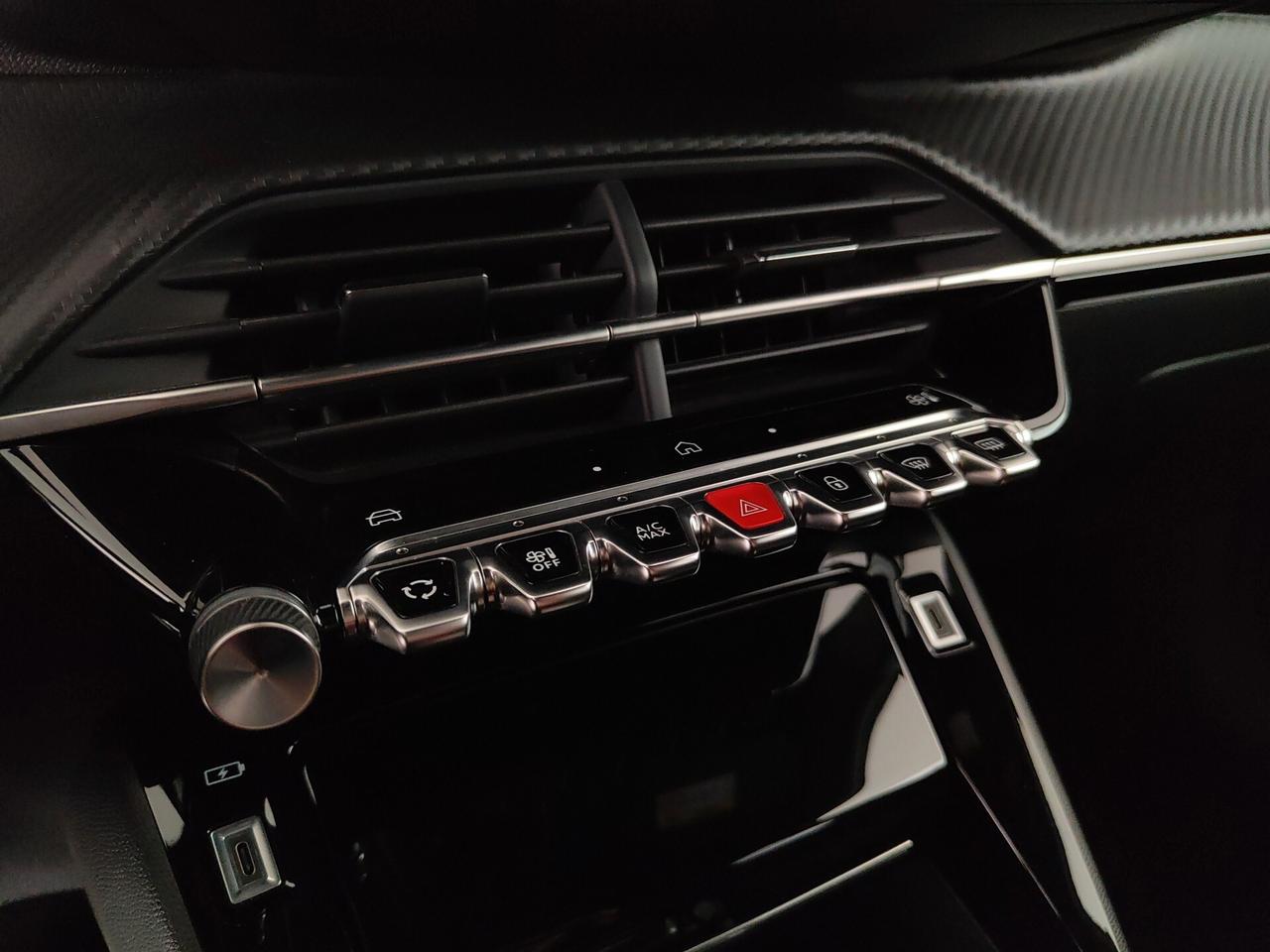 Peugeot 2008 PureTech 130 S&S EAT8 GT