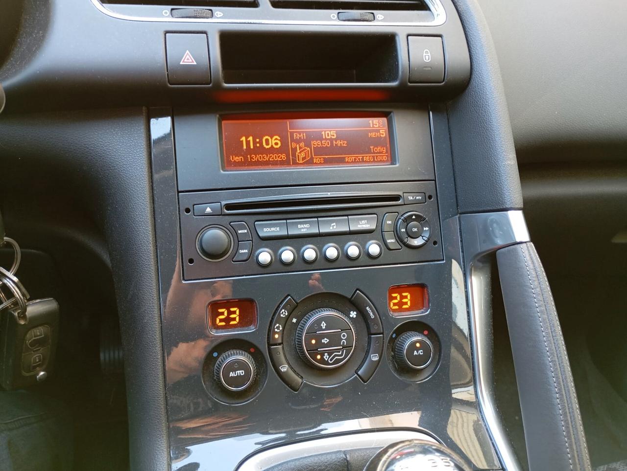 Peugeot 3008 1.6 HDi 8V Active-2011