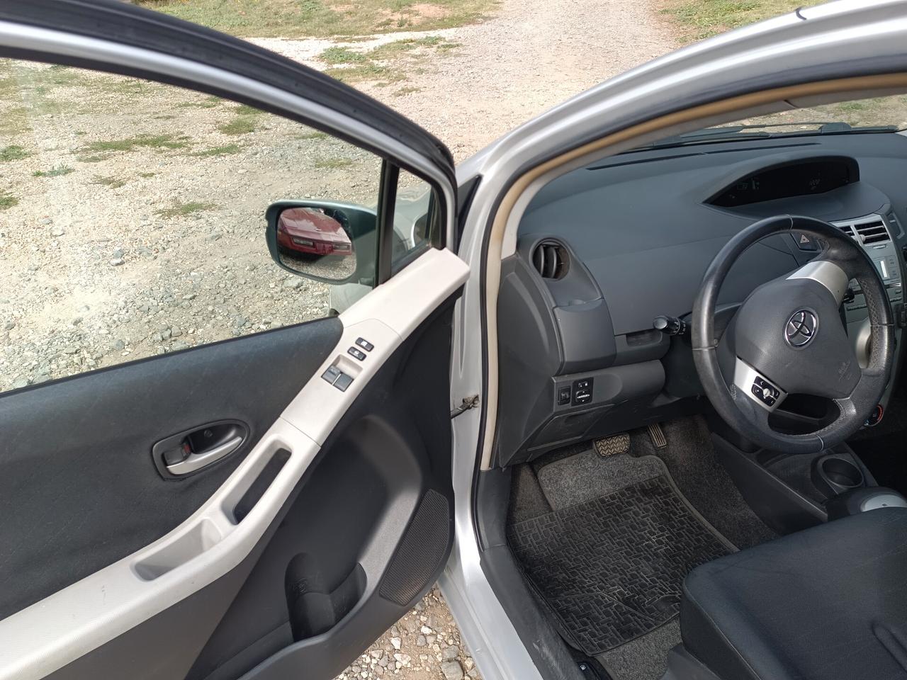 Toyota Yaris 1.0 3 porte