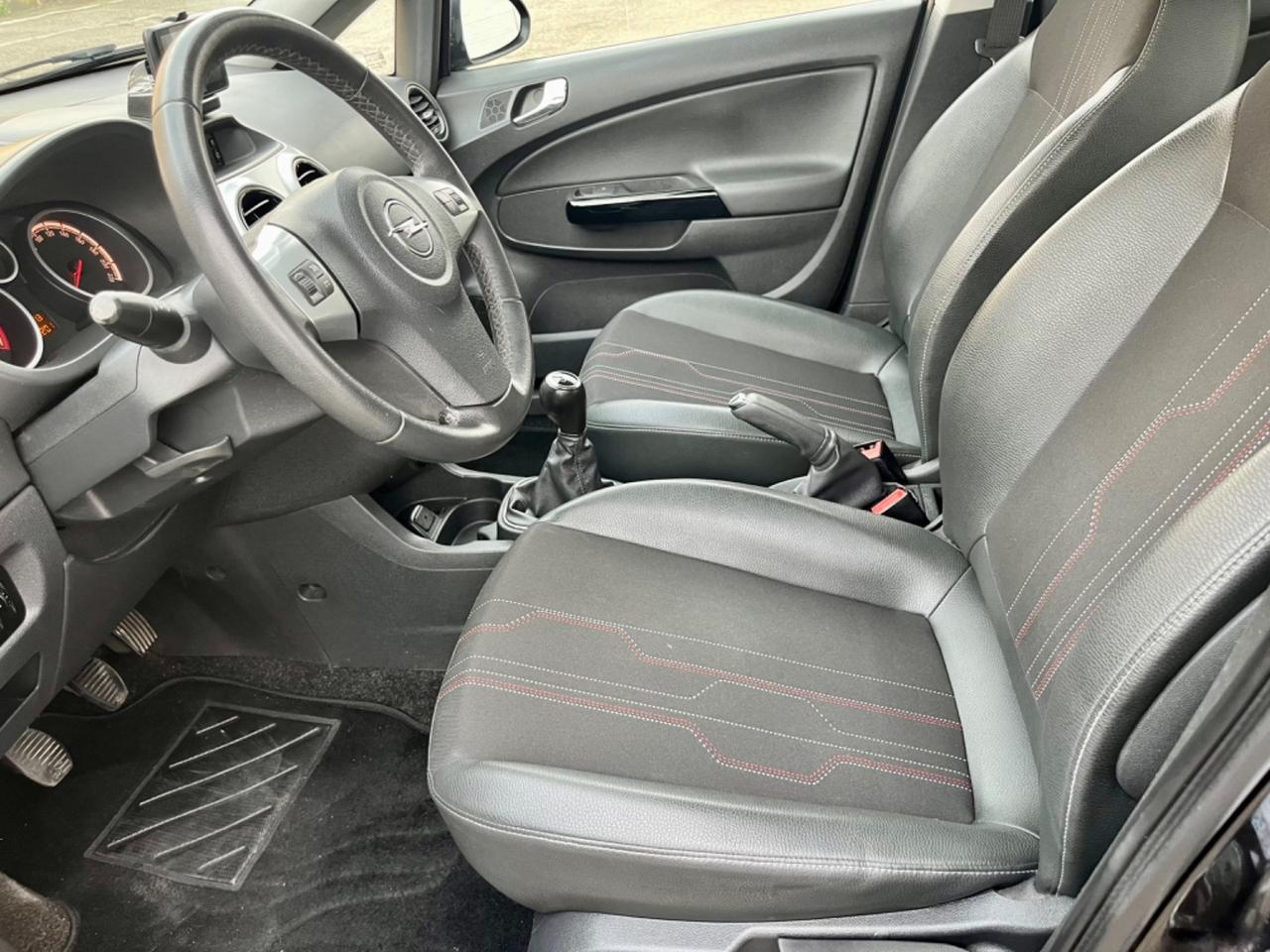 Opel Corsa 1.3d 2013 142.000km catena appena sostituita