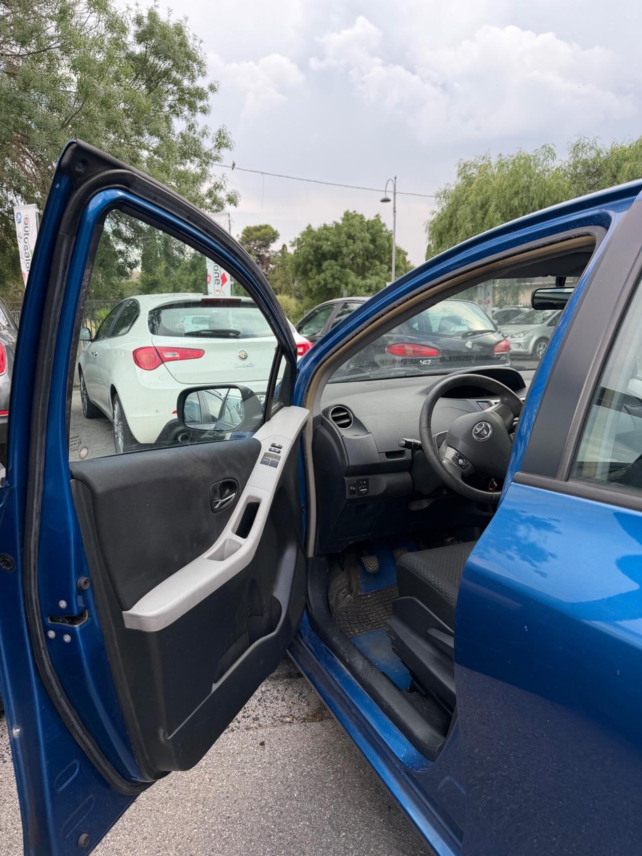Toyota Yaris 1.4 D-4D DPF 5 porte M-MT Sol