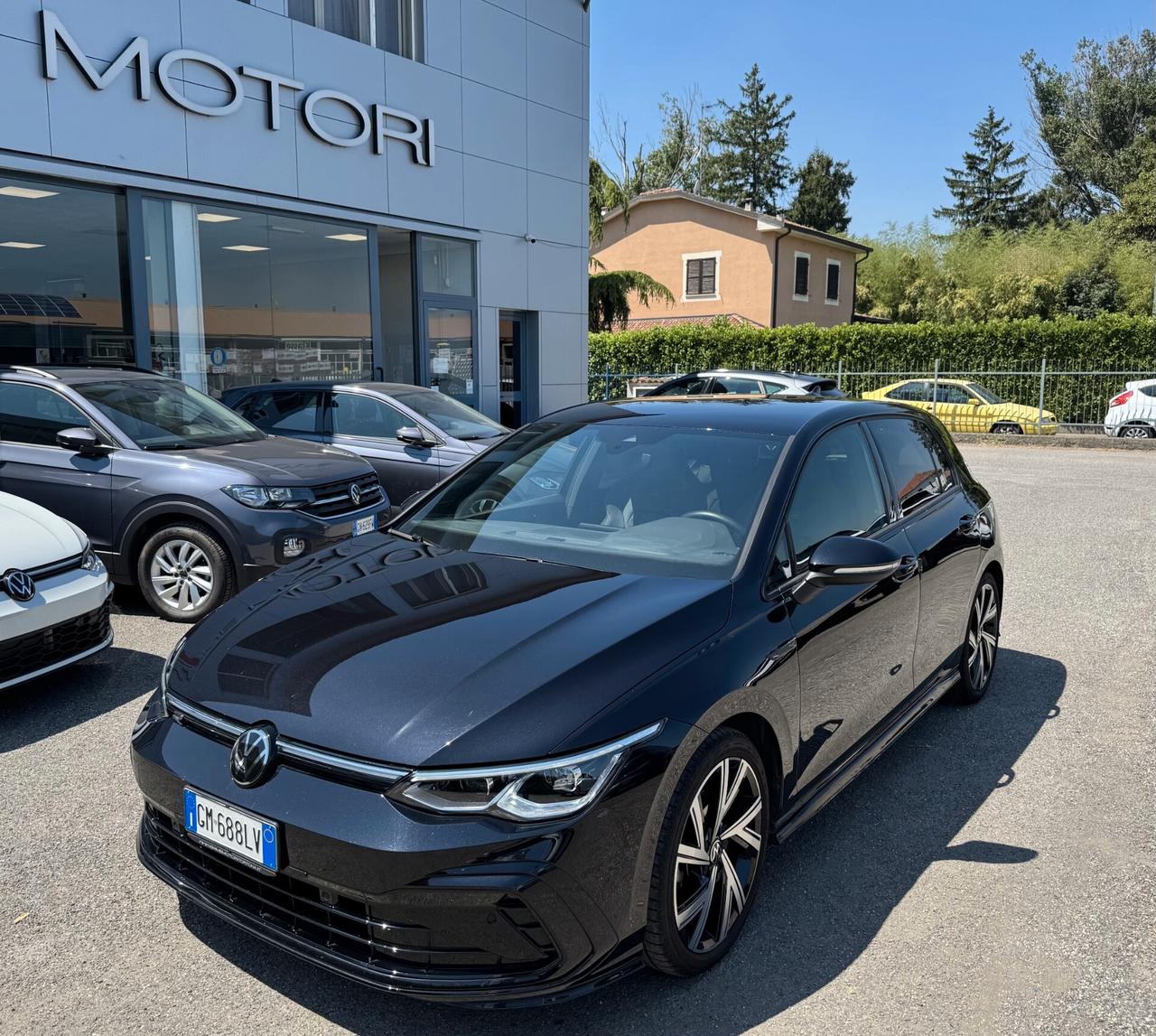 Volkswagen Golf 1.5 etsi evo R-Line 150cv dsg /MATRIX / NO VINCOLI