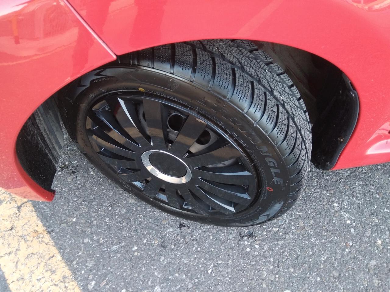 Toyota Aygo 1.0 12V VVT-i 5 porte Cool Soda Connect x neopatentati