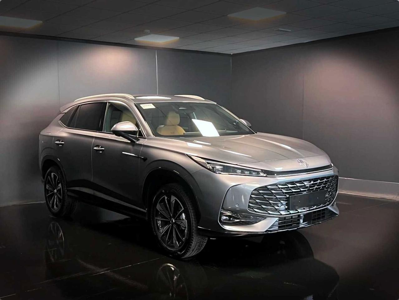 MG HS NEW MODEL 1.5 CC 170 CV AT LUXURY KM0