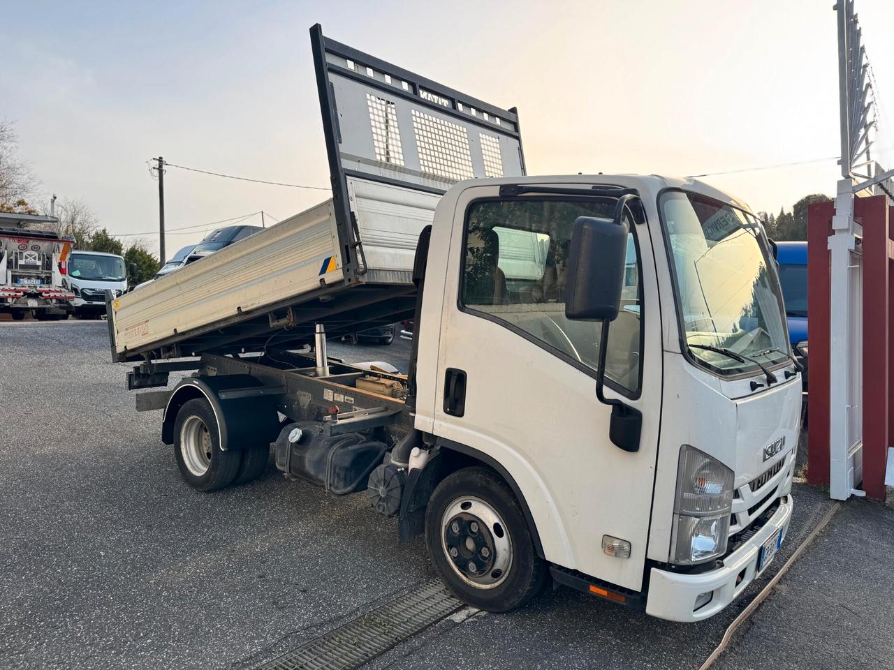 Isuzu M21 Ground E 1.9 TDI Ribaltabile trilaterale con pdf