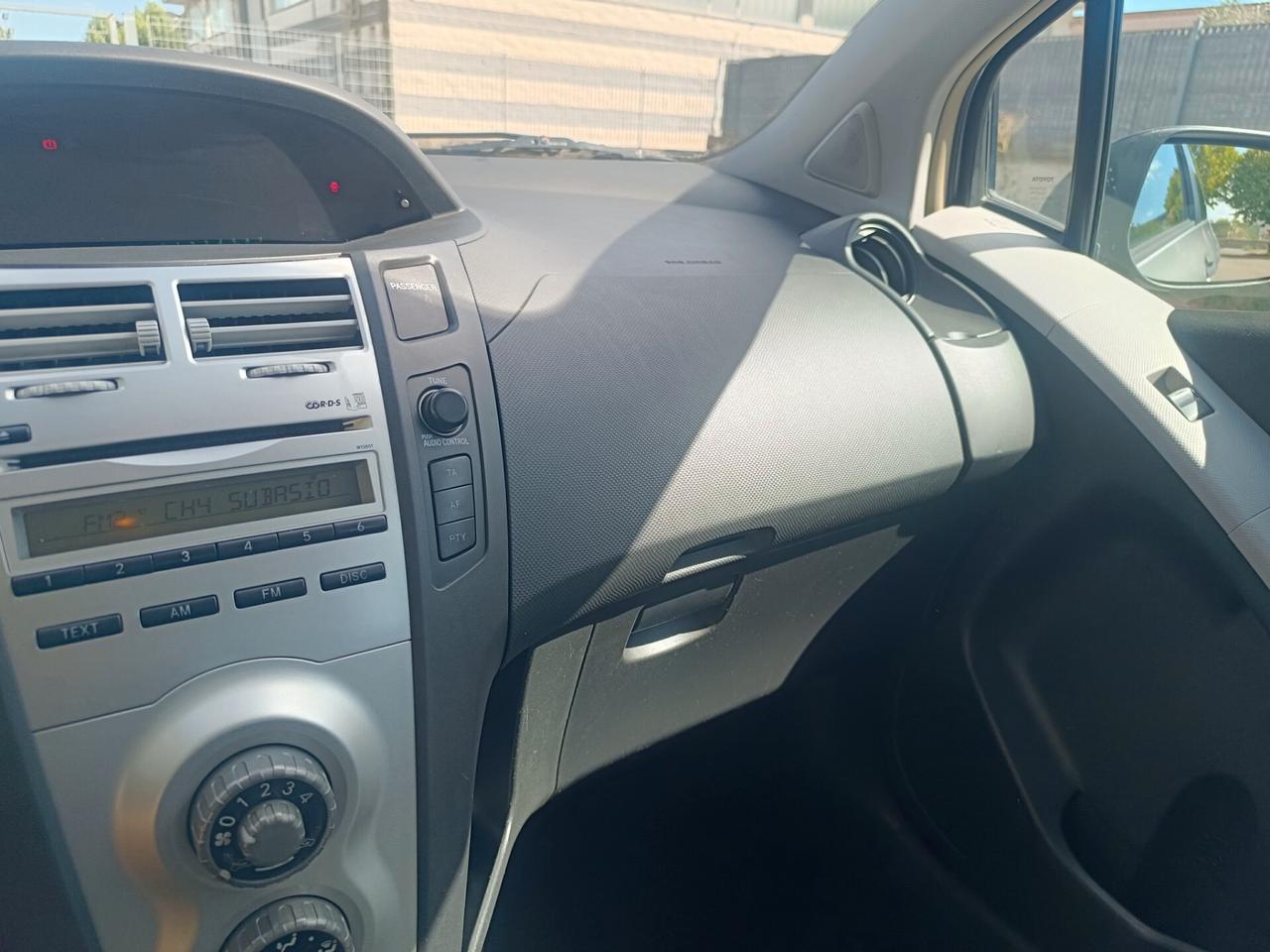 Toyota Yaris 1.0 3 porte SOLO 139.000 KM