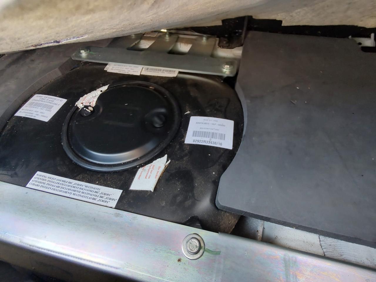 Ford Fiesta Plus 1.4 5 porte, BENZINA\GPL, OK NEOPATENTATI, GARANZIA L.12 MESI