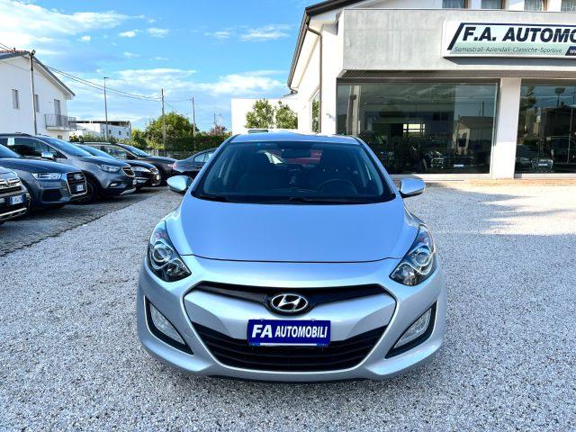 HYUNDAI i30 1.6 CRDi 5p. Comfort A/T
