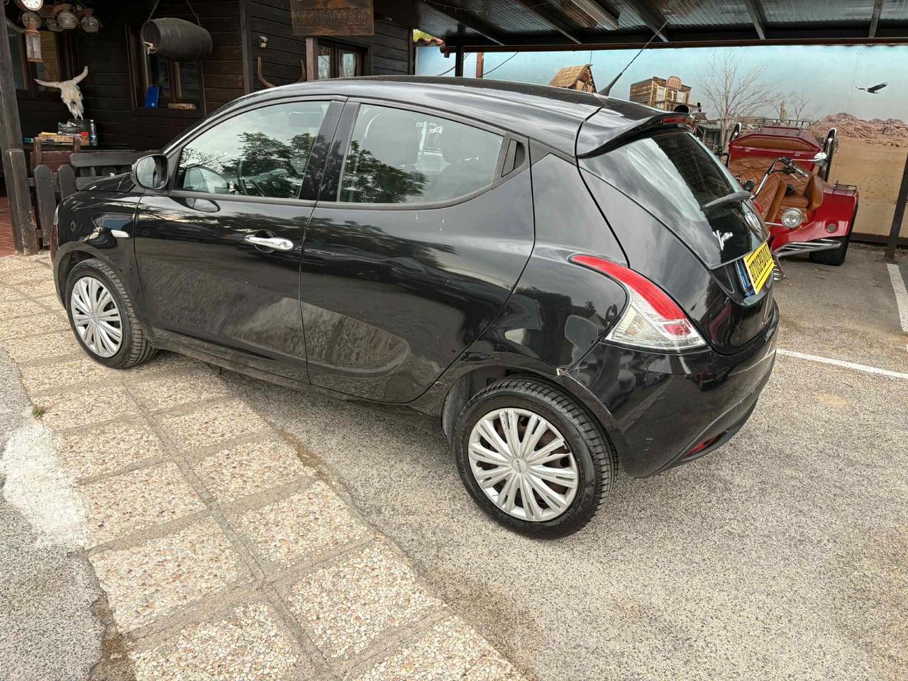 Lancia Ypsilon 1.2 69 CV Platinum