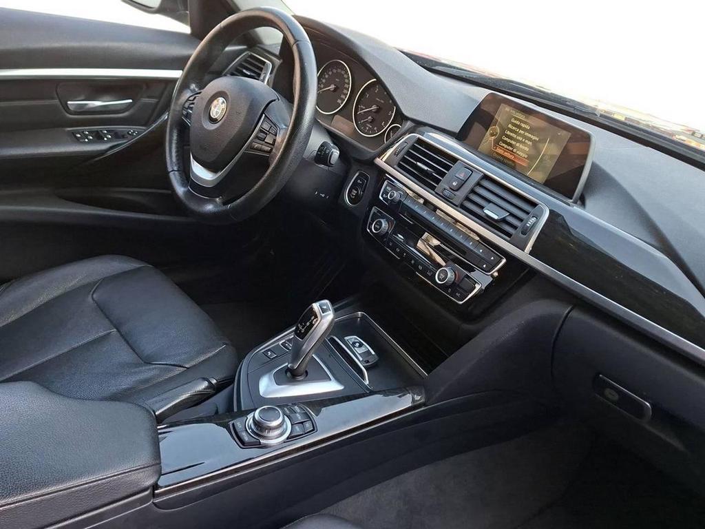 BMW Serie 3 Touring 318 d Luxury Steptronic