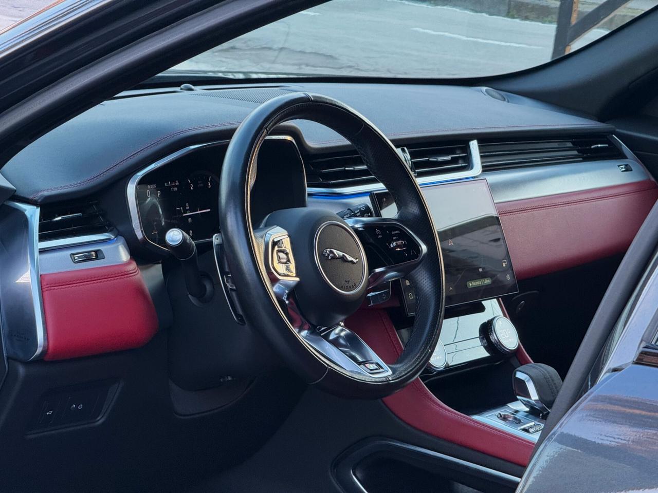 Jaguar F-Pace 2.0d i4 MHEV R-Dynamic SE 204CV