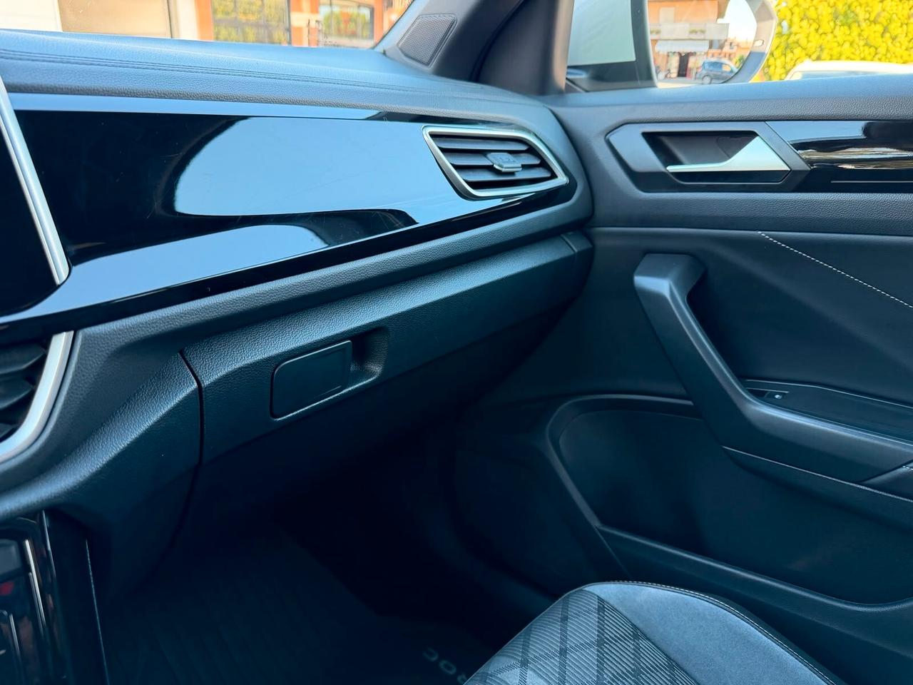 Volkswagen T-Roc 2.0 TDI SCR R-Line
