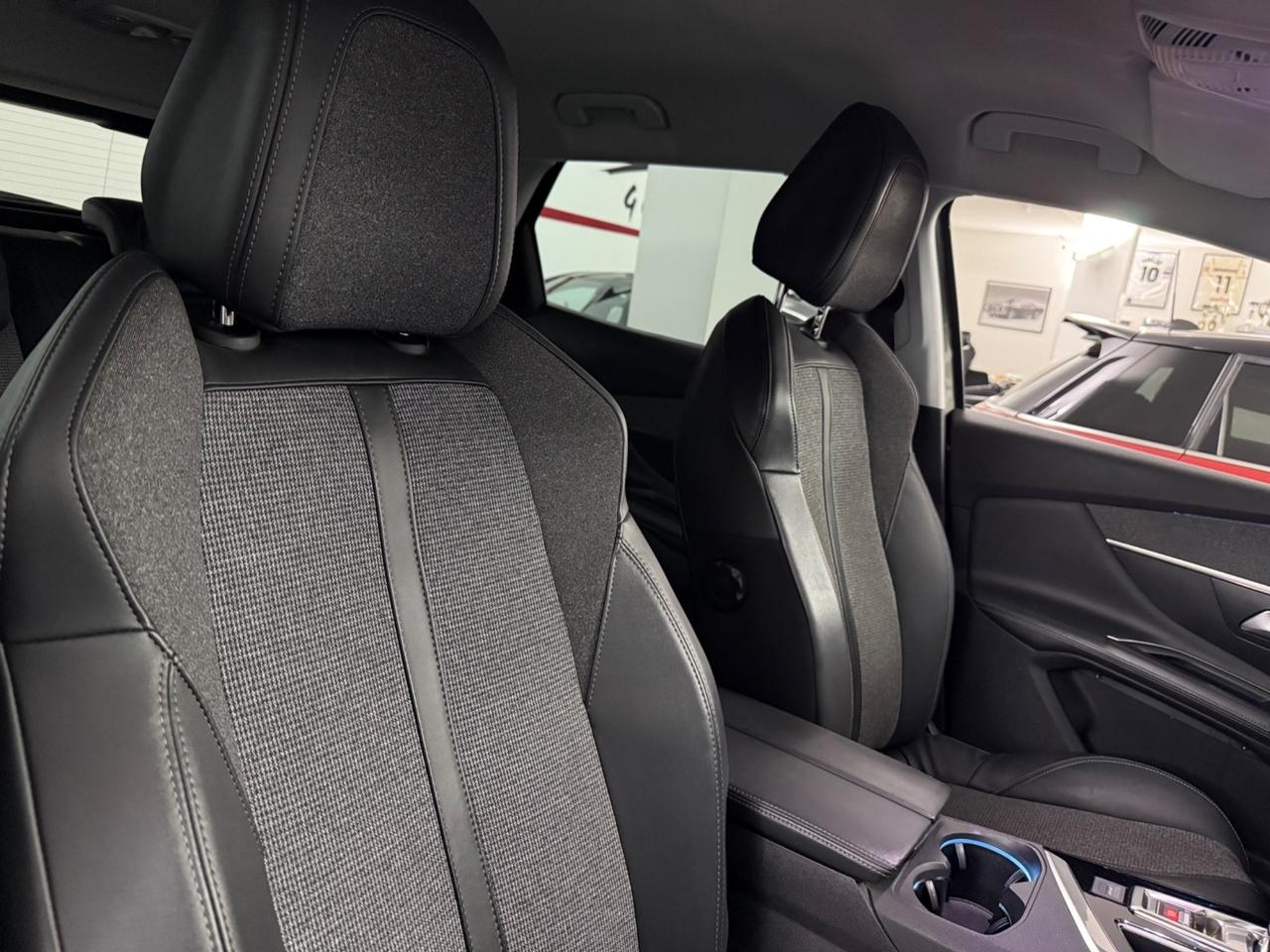 Peugeot 3008 BlueHDi 130 S&S EAT8 Allure
