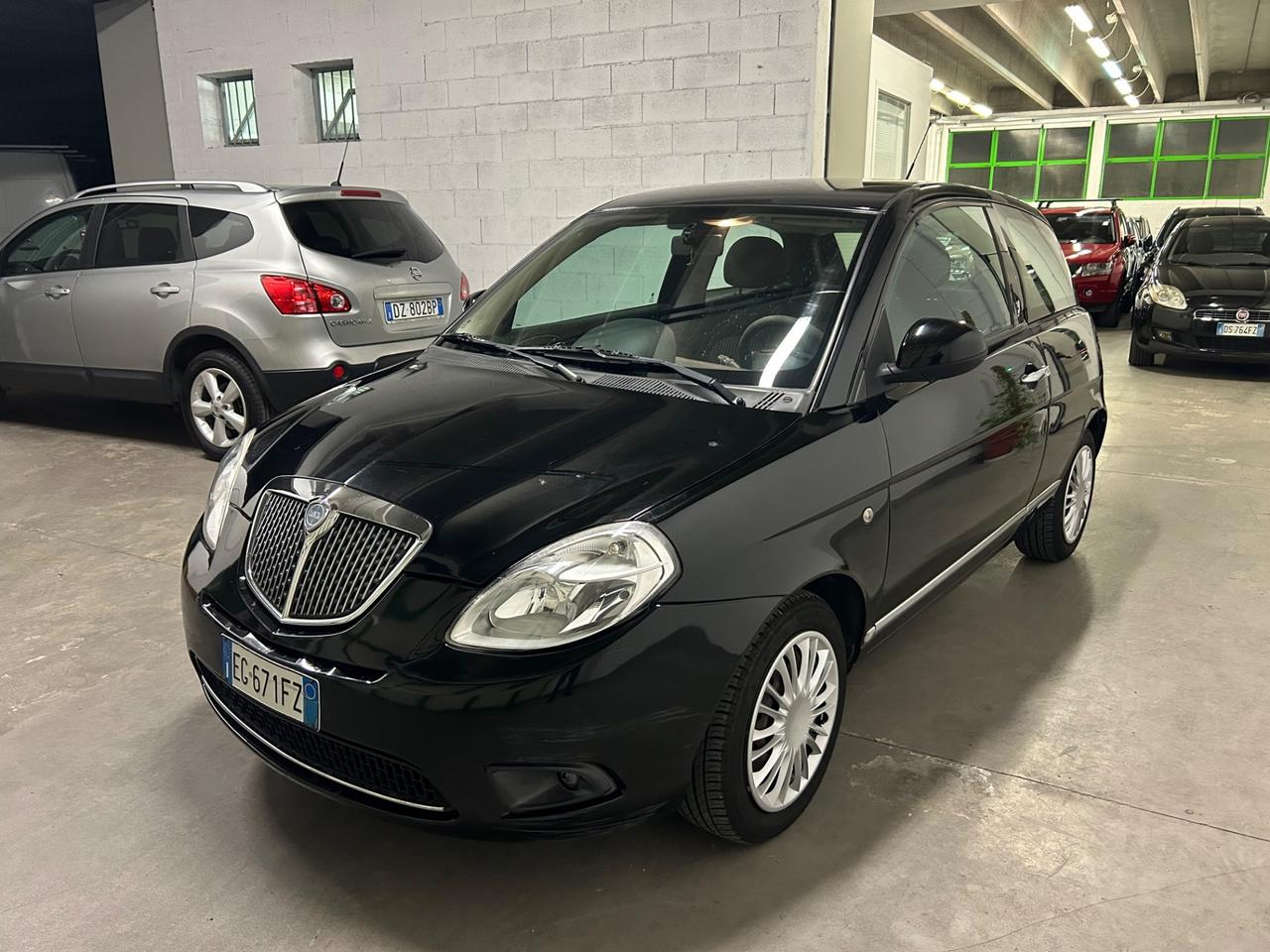 Lancia Ypsilon 1.2 69 CV Argento