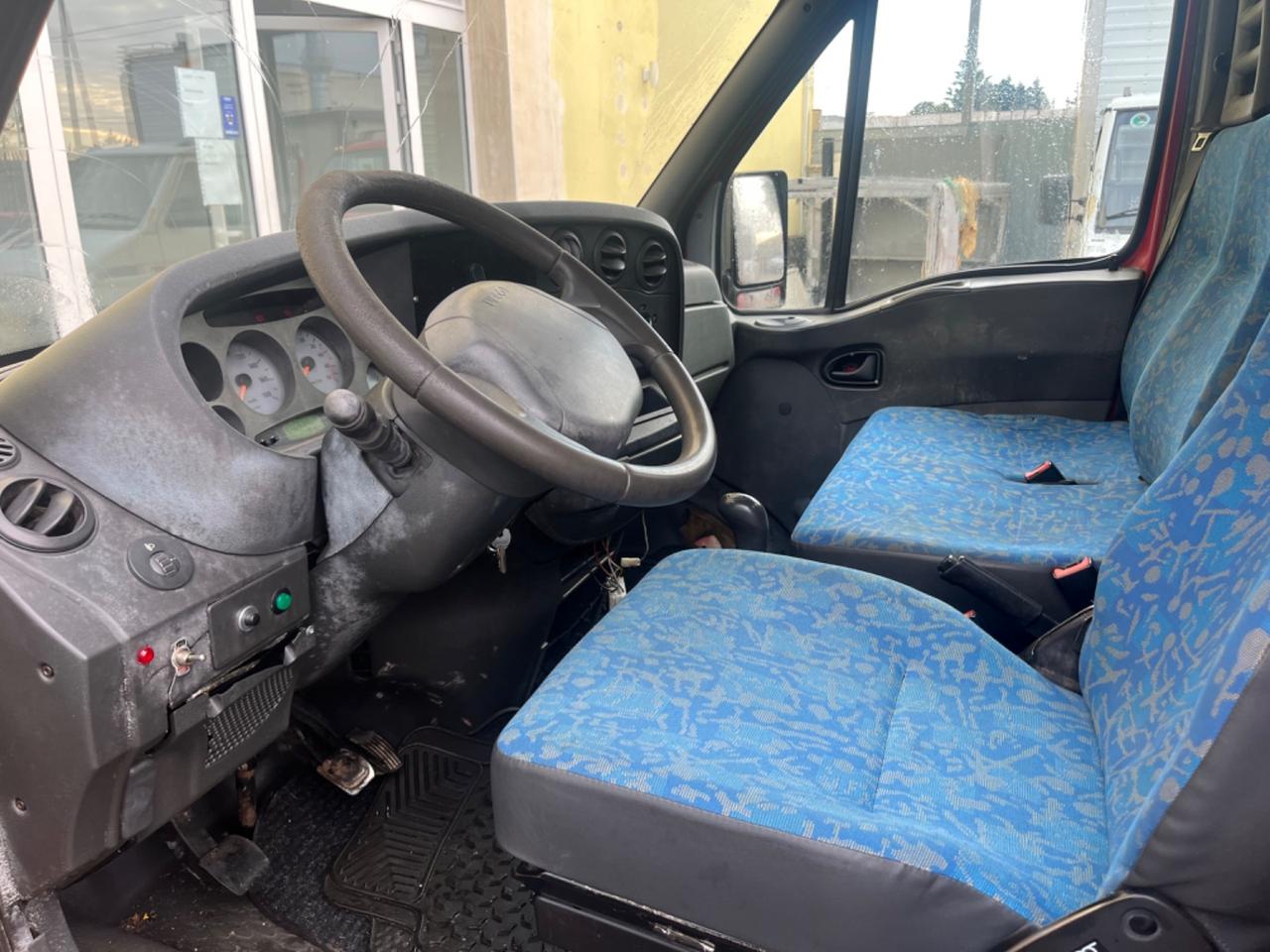 Iveco Daily 35 c 9 ribaltabile trilaterale Unipro 2000
