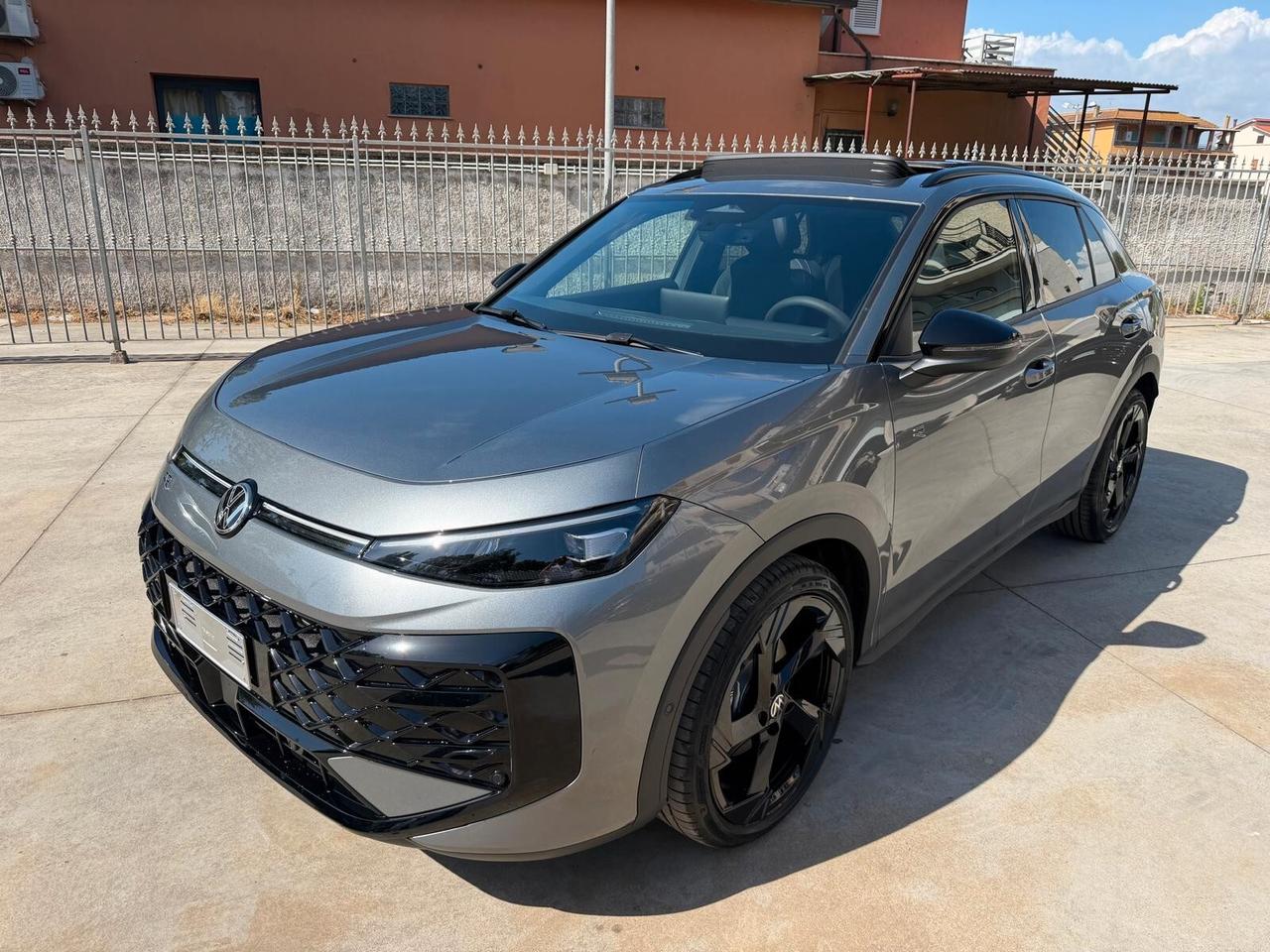 Volkswagen T-Roc 1.5 eTSI ACT 150 CV DSG R-Line