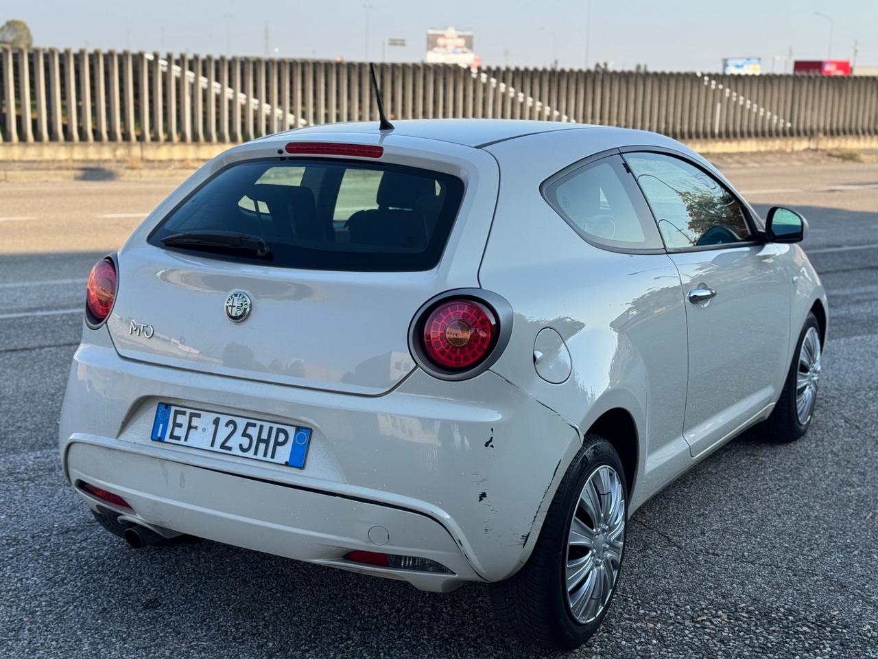 Alfa Romeo MiTo 1.3 JTDm-2 95 CV S&S Distinctive Sport Pack
