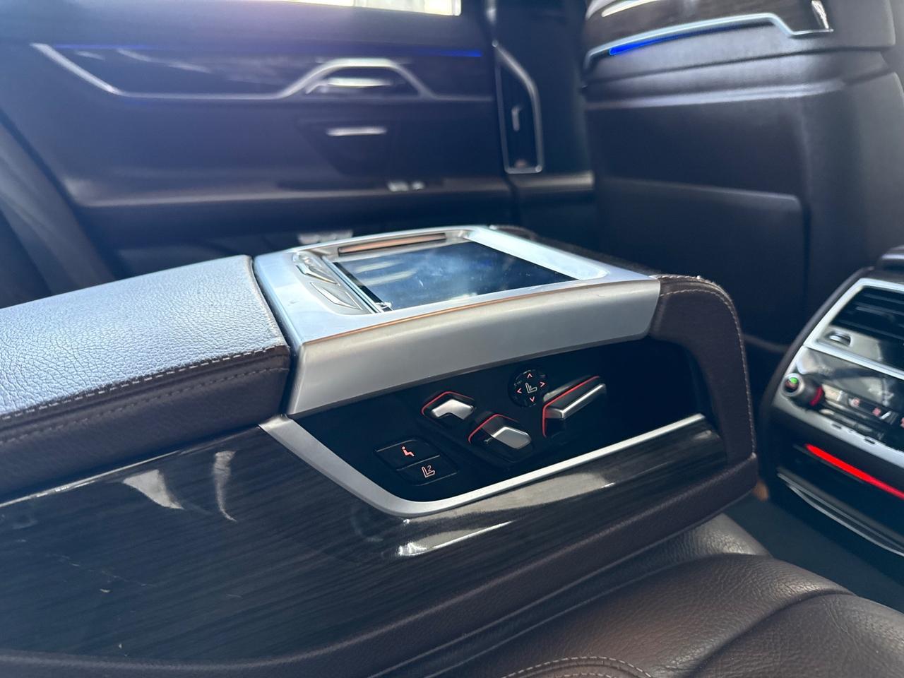 Bmw 740 740E LUXURY 326 CV FULL OPTIONAL