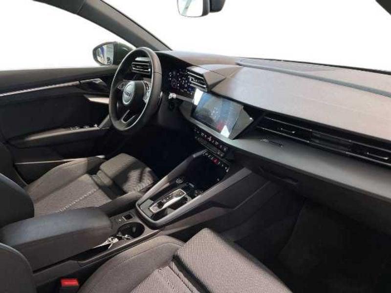 Audi A3 IV 2024 Sportback 2.0 tdi Business Advanced 150cv s-tronic
