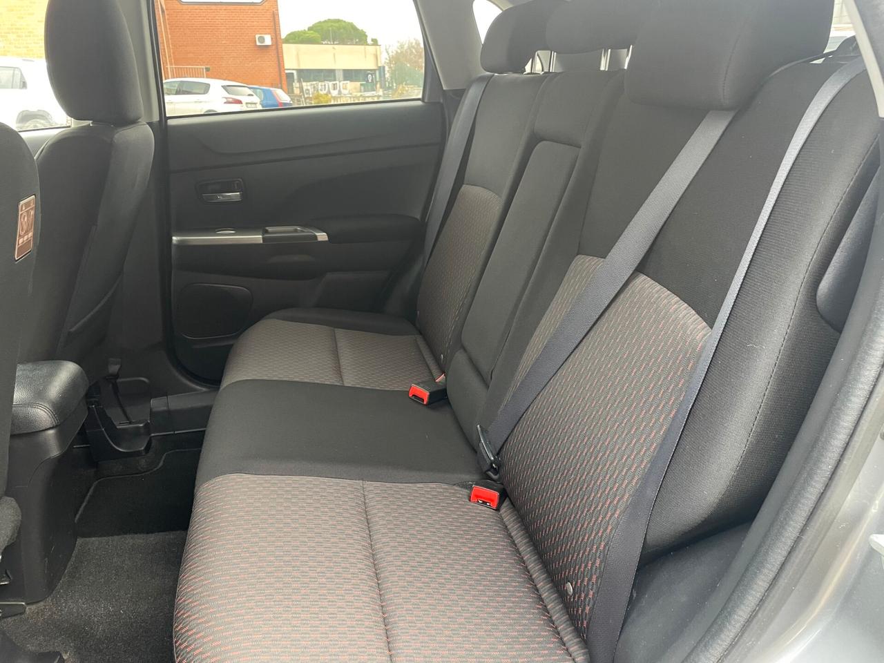 Mitsubishi ASX 1.6 DI-D 114 CV 4WD Intense Navi *GANCIO TRAINO*