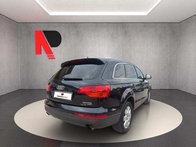 Audi Q7 3.0 V6 TDI 233CV quattro tiptronic 7 Posti