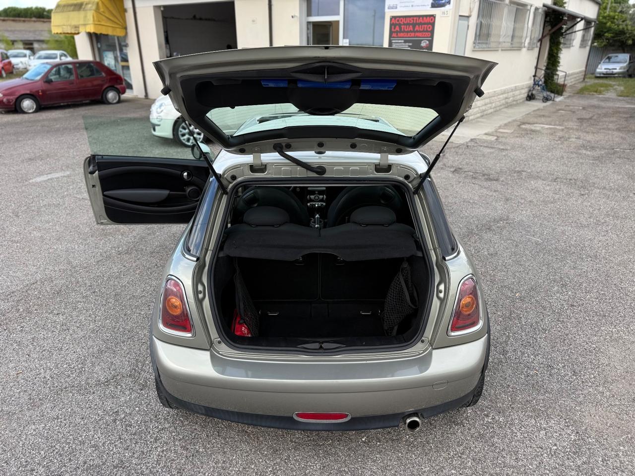 Mini 1.6 16V Cooper D NEOPATENTATI