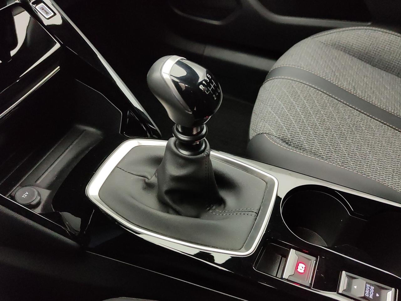 PEUGEOT 2008 II 2023 1.2 PURETECH 100CV ALLURE