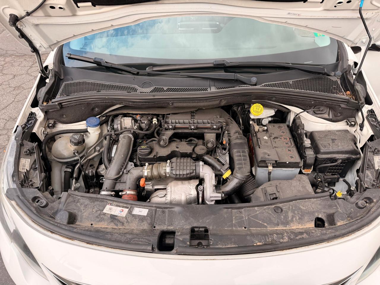 Peugeot 2008 BlueHDi 100 Allure