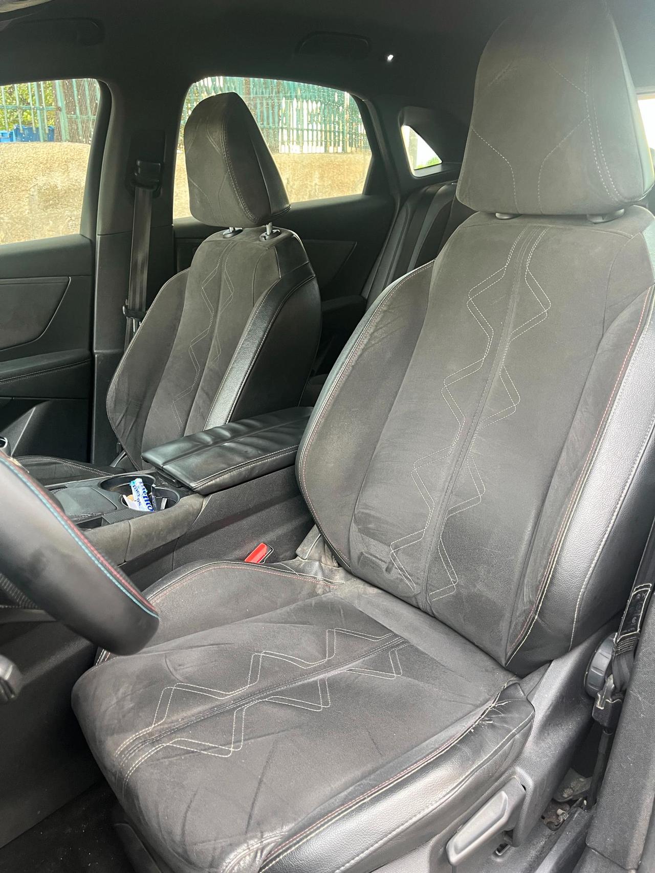 DS DS7 Crossback 1.5 bluehdi Performance Line 130cv